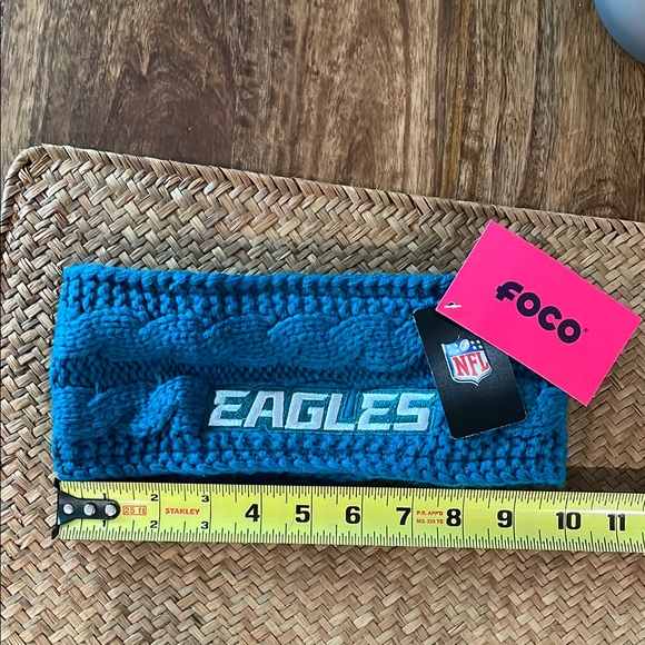 FOCO Accessories - Philadelphia Eagles Headband for the outdoor games
